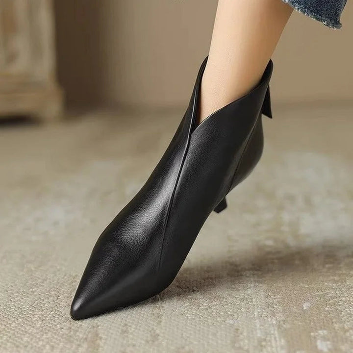 Vienna Kitten Heel Boot