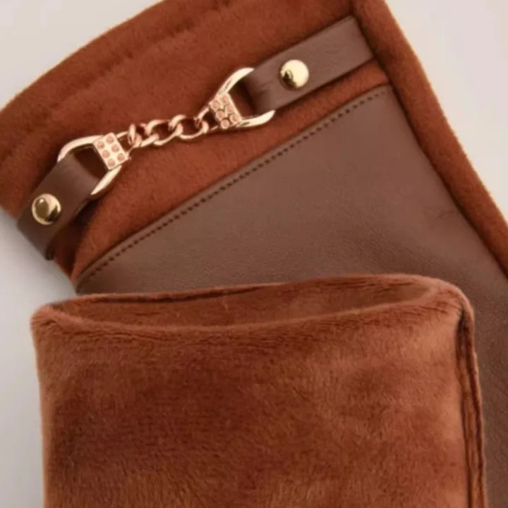 Mila Royal Gloves